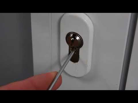 Aprire e chiudere la porta senza chiavi - Serrature cilindro europeo